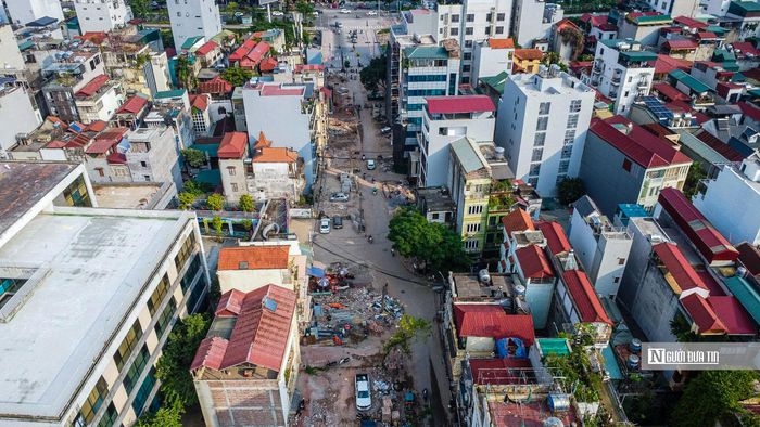 Ghi nhận của Người Đưa Tin đến nay, sau khi các công trình trong phạm vi giải phóng mặt bằng được tháo dỡ, mặt bằng tuyến ngõ dần được mở rộng.