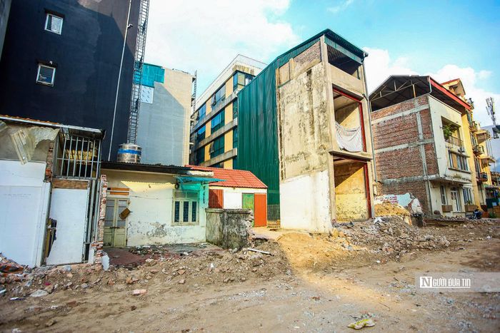 Để triển khai công trình, gần 7.500m² đất thuộc phạm vi dự án đã được thu hồi, liên quan đến 103 tổ chức, hộ gia đình và cá nhân, phần lớn là đất ở.