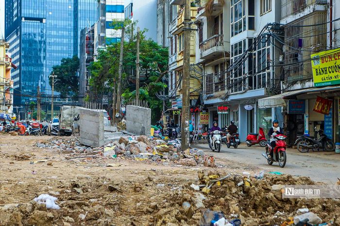 Theo thiết kế, tuyến ngõ được mở rộng với mặt cắt ngang khoảng 21,25m, gồm lòng đường rộng 11,25m và vỉa hè hai bên, mỗi bên rộng 5m.