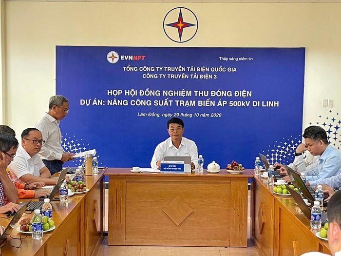 Họp Hội đồng nghiệm thu. Ảnh: Thái Bình