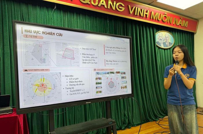 Bên cạnh di tích Văn Miếu - Quốc Tử Giám, các sinh viên chủ động kết nối không gian với hệ thống biệt thự Pháp cổ ở vùng phụ cận thuộc phường Ba Đình và Cửa Nam, nhằm tạo sức hút mới cho các hành trình du lịch di sản