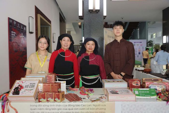 Các dự án đưa nguyên liệu địa phương đến gần nhu cầu tiêu dùng qua chế biến và xây dựng thương hiệu. Ảnh: BSA