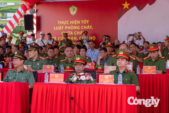 Cuộc diễn tập được tổ chức nhằm kiểm tra năng lực ứng phó những tình huống khẩn cấp có tính chất phức tạp tại cơ sở công nghiệp quy mô lớn, đồng thời nâng cao khả năng phối hợp giữa lực lượng tại chỗ với các cơ quan chức năng, bảo vệ người lao động, cộng đồng dân cư và môi trường.