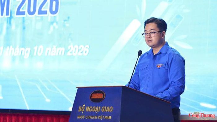 Đồng chí Vũ Huy Hoàng, Phó Bí thư Đoàn Thanh niên Chính phủ phát biểu tại buổi lễ.