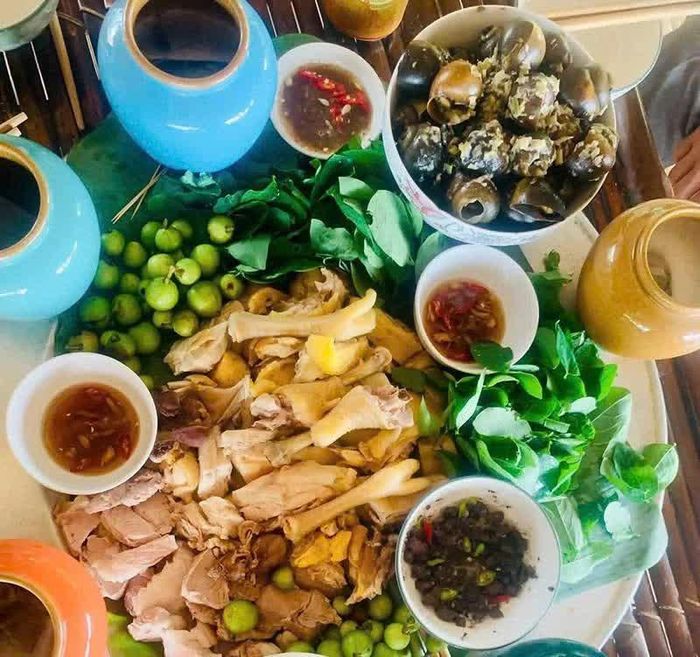 Những món ăn đặc sản đậm chất núi rừng ở Khu du lịch cộng đồng Đồng Bớp.