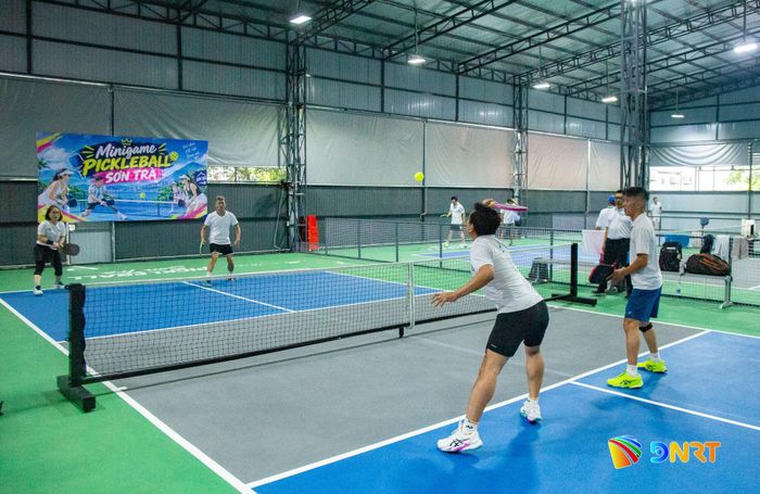 Vận động viên ra sức thi đấu tại giải. Ảnh: BẢO LÂM