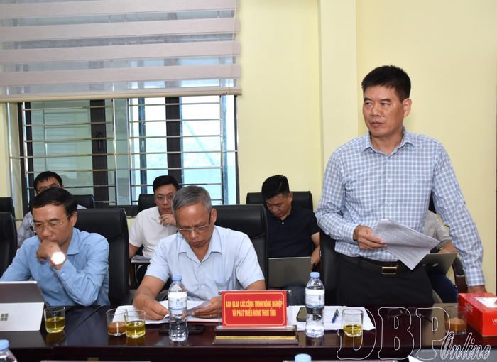 Lãnh đạo Ban Quản lý dự án các công trình Nông nghiệp và Phát triển nông thôn báo cáo làm rõ một số nội dung.