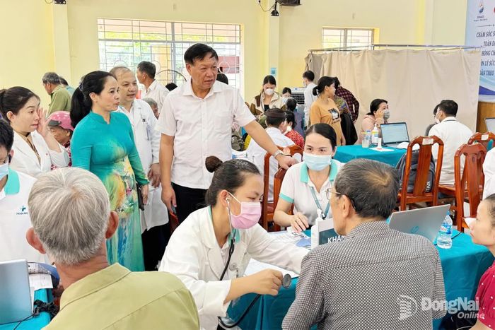 Đồng Nai đã tổ chức Lễ ra quân hưởng ứng chiến dịch đợt cao điểm 180 ngày đêm khám sức khỏe định kỳ toàn dân vào tháng 7-2026. Ảnh tư liệu