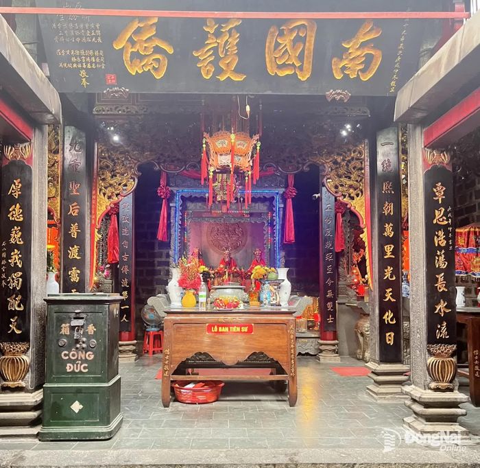 Trong hành trình mở cõi về phương Nam, tiền nhân rất quan tâm đến giữ gìn truyền thống văn hóa. Trong ảnh: Thiên Hậu cổ miếu - một trong những thiết chế văn hóa quan trọng của tiền nhân ở vùng đất Trấn Biên - Đồng Nai.