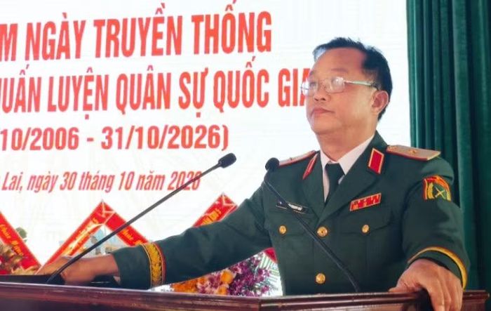Thiếu tướng Trần Thanh Hải - Phó Tư lệnh Quân khu 5 phát biểu tại lễ kỷ niệm. Ảnh: Đinh Ngọc