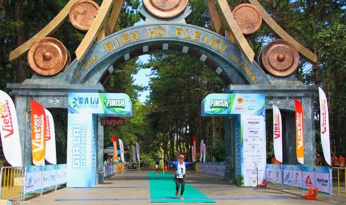  Giải chạy mang đến cho các vận động viên cơ hội trải nghiệm những cung đường thiên nhiên đặc sắc, khám phá cảnh quan đại ngàn Gia Lai và lưu giữ những khoảnh khắc đáng nhớ trên hành trình chinh phục thử thách. Ảnh: Hoàng Hoài 