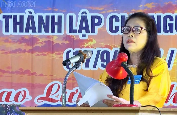 Nhà thơ An Thị Nhu - Chủ nhiệm CLB Người yêu thơ Việt tỉnh Lào Cai, ôn lại chặng đường 9 năm hình thành và phát triển của CLB.