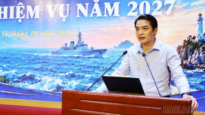 Lãnh đạo Báo và Phát thanh, Truyền hình tỉnh Lào Cai thảo luận tại hội nghị.