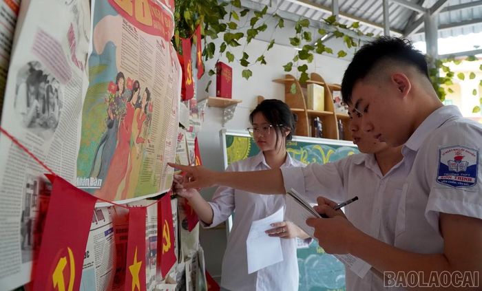 Thư viện xanh của Trường THPT Sơn Thịnh tạo không gian trải nghiệm cho học sinh.