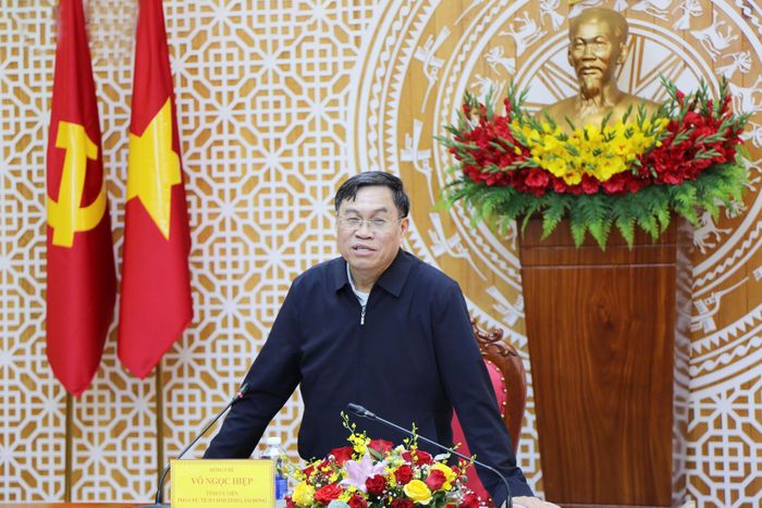 Tỉnh ủy viên, Phó Chủ tịch UBND tỉnh Lâm Đồng Võ Ngọc Hiệp yêu cầu các ban QLDA khu vực siết chặt kỷ luật, bám sát mốc tiến độ giải ngân như đã cam kết trong giai đoạn "nước rút"