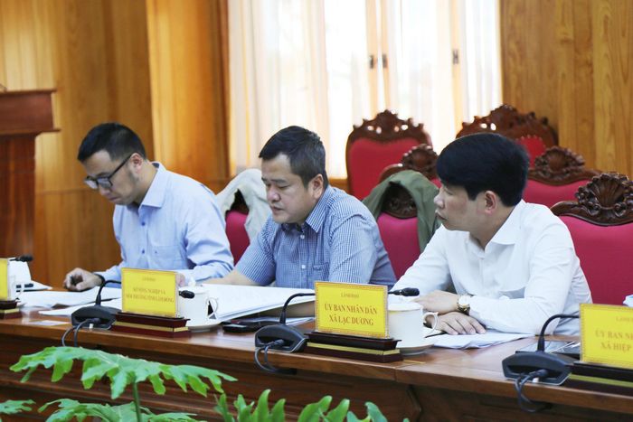 Lãnh đạo các sở, ngành, địa phương tham gia buổi làm việc