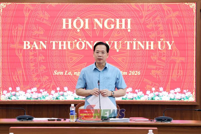 Đồng chí Hoàng Văn Nghiệm phát biểu kết luận hội nghị.