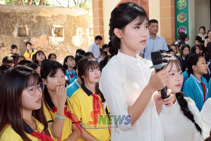 Phần giao lưu trả lời câu hỏi dành cho khán giả.