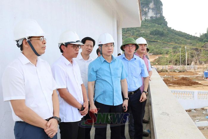Đoàn công tác kiểm tra tiến độ thực hiện Dự án Công viên nghĩa trang thành phố Sơn La.