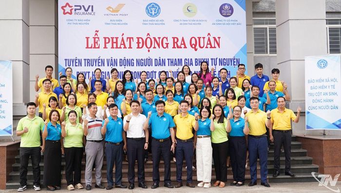 BHXH tỉnh Thái Nguyên phát động đợt ra quân tuyên truyền, vận động người dân tham gia BHXH tự nguyện, BHYT hộ gia đình.