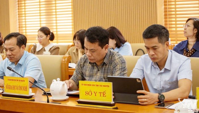 Đại biểu dự cuộc họp.