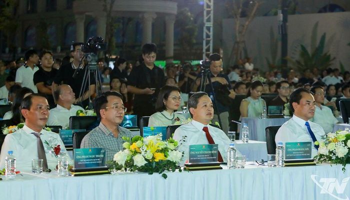 Đại biểu dự Lễ khánh thành.