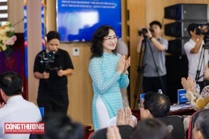  Phát biểu tại Lễ phát động, Thứ trưởng Bộ Công Thương Phan Thị Thắng nói Phong trào “Sáng kiến mỗi ngày” nhằm đưa tinh thần đổi mới sáng tạo thành hành động thường xuyên, thiết thực. Cùng với đó, Cuộc thi “Nhóm giải pháp Đổi mới sáng tạo - Chuyển đổi số ngành Công Thương” là cơ hội để kết nối, chia sẻ các mô hình hay, giải pháp hiệu quả ở cấp đơn vị, doanh nghiệp, từ đó phát triển và nhân rộng thành giải pháp tổng thể cho toàn Ngành. 