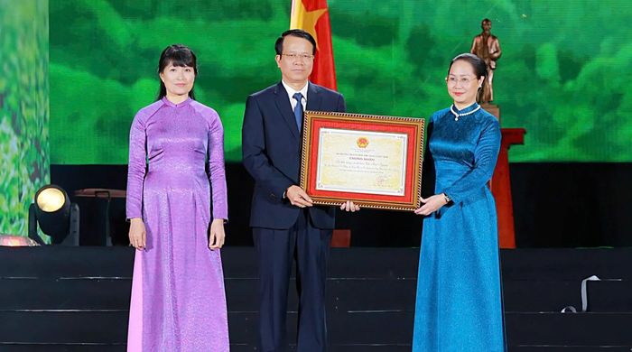 Thái Nguyên đón nhận quyết định và bằng ghi danh “Tri thức trồng và chế biến chè Thái Nguyên” vào Danh mục quốc gia về di sản văn hóa phi vật thể, thuộc loại hình Tri thức dân gian.
