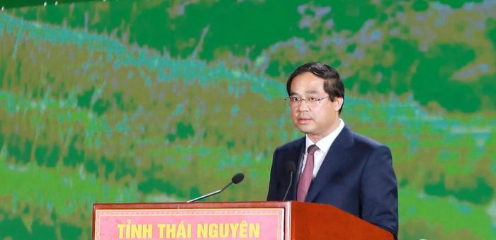 Ông Trịnh Xuân Trường, Ủy viên Trung ương Đảng, Bí thư Tỉnh ủy Thái Nguyên trình bày diễn văn tại chương trình.