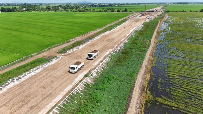 Nhà thầu đang thi công Dự án thành phần 2 cao tốc Châu Đốc - Cần Thơ - Sóc Trăng.
