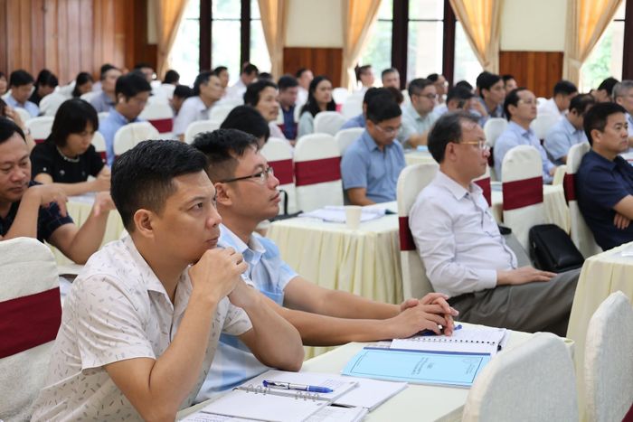 Các đại biểu tham dự hội nghị Hội nghị quán triệt, triển khai các văn bản mới của Đảng và bồi dưỡng tập huấn nghiệp vụ công tác đảng năm 2026 (đợt 2) tại Thanh Hóa sáng nay (31/10). 