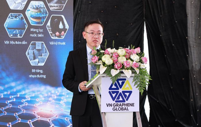Ông Nguyễn Tiến Danh, Chủ tịch HĐQT kiêm Giám đốc Công ty Cổ phần Việt Nam Graphene Global phát biểu tại sự kiện.