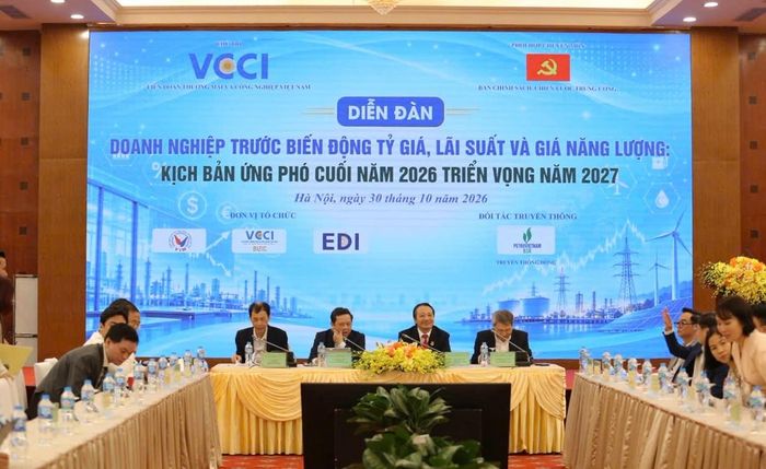 Diễn đàn "Doanh nghiệp trước biến động tỉ giá, lãi suất và giá năng lượng: Kịch bản ứng phó cuối năm 2026, triển vọng năm 2027"