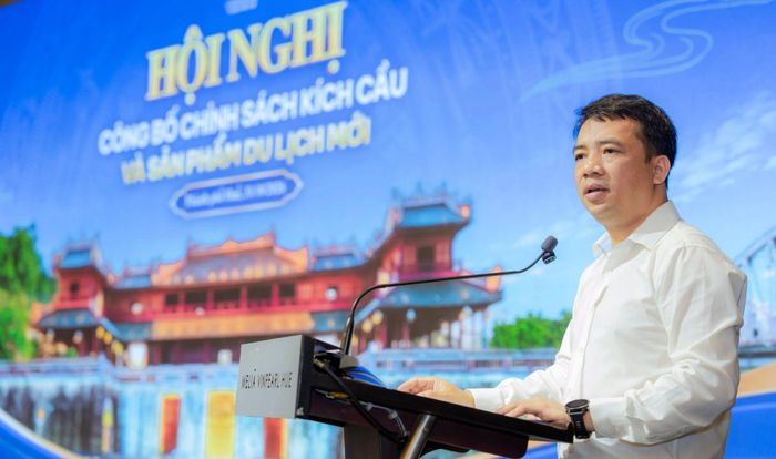 Phó Chủ tịch UBND TP. Huế Trần Hữu Thùy Giang phát biểu tại Hội nghị. 