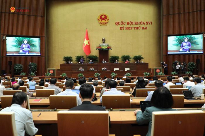 Toàn cảnh phiên thảo luận tại Hội trường, sáng 31/10. Ảnh: Khánh Duy