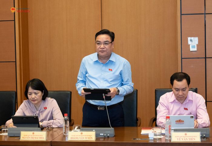 ĐBQH Hoàng Văn Tuyên (TP. Hải Phòng). Ảnh: Lâm Hiển