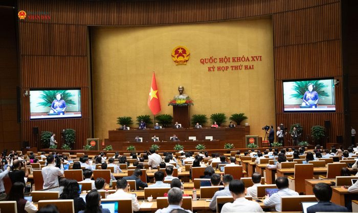 Quang cảnh phiên họp sáng 31/10. Ảnh: Lâm Hiển