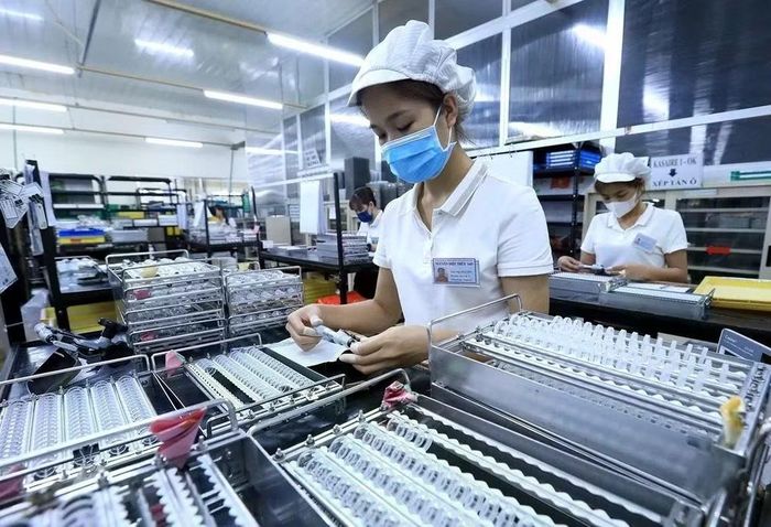 Tăng trưởng chỉ thực sự có ý nghĩa khi chuyển hóa thành việc làm tốt hơn, thu nhập cao hơn và cơ hội công bằng hơn cho mỗi người dân. Ảnh: TTXVN