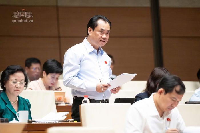 Bộ trưởng Bộ Nông nghiệp và Môi trường Trịnh Việt Hùng đề nghị nhìn nhận lại quá trình triển khai các dự án trên tinh thần "tiên trách kỷ, hậu trách nhân"
