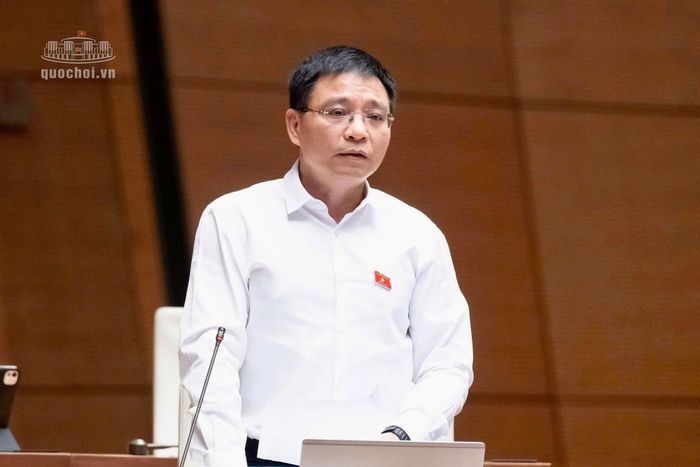 Phó Thủ tướng Nguyễn Văn Thắng làm rõ thêm các vấn đề lớn thuộc lĩnh vực kinh tế tài chính và ngân sách.