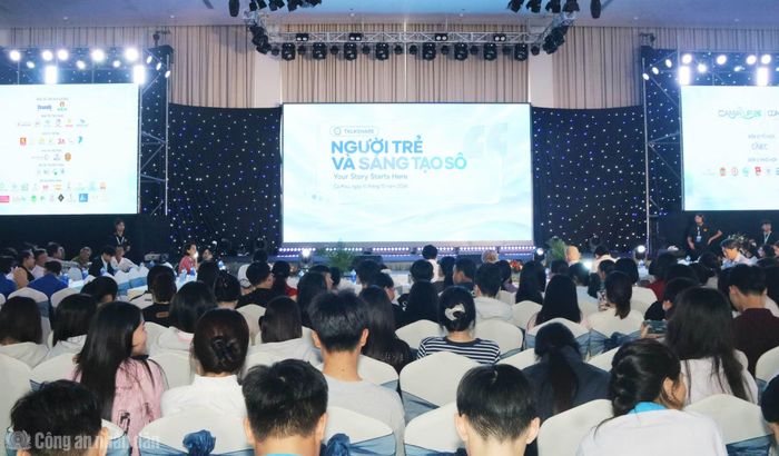 Quang cảnh Talkshare - Người trẻ và sáng tạo số tại Cà Mau.