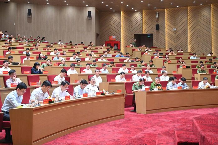 Các đại biểu tham dự hội nghị.