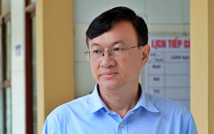 PGS.TS.BS Nguyễn Vũ Thượng, Phó viện trưởng Viện Pasteur Thành phố Hồ Chí Minh cho biết "vi khuẩn não mô cầu thường cư trú ở vùng hầu họng, khoảng 10-15% dân số có thể mang vi khuẩn" tại buổi làm việc với Sở Y tế Cà Mau ngày 30/10/2026.