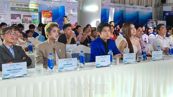 Ban giám khảo Chung kết Liên hoan nghệ thuật sáng tạo và công nghệ CAT 2026.