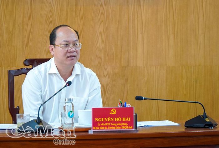 Bí thư Tỉnh uỷ Nguyễn Hồ Hải phát biểu chỉ đạo tại cuộc họp.