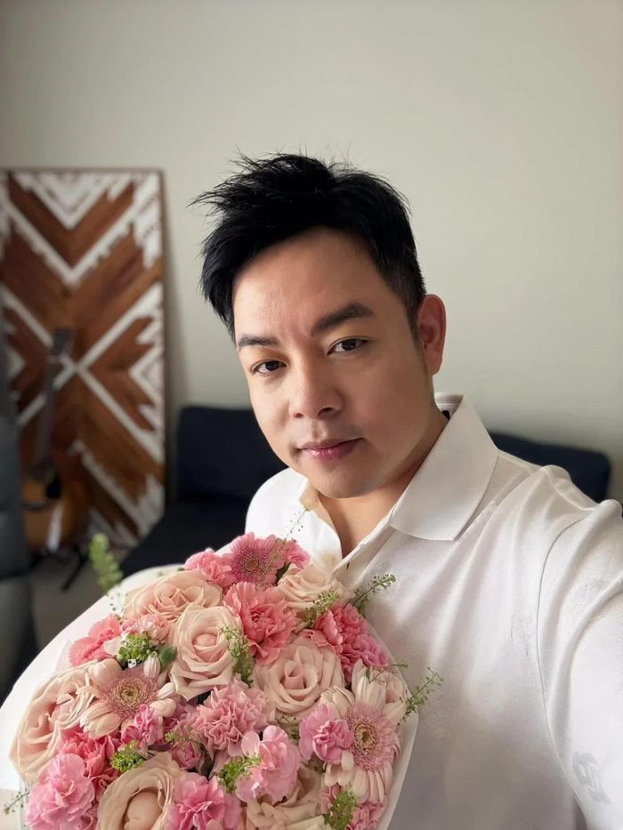 Nam ca sĩ cho biết em gái anh cũng từng mất hàng chục tỷ trong một đêm.
