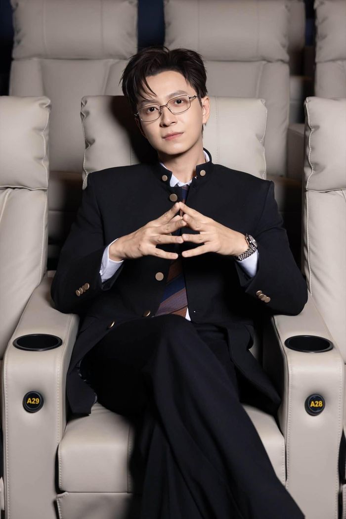 Ngô Kiến Huy là một trong những gương mặt nghệ sĩ đa năng bậc nhất của showbiz Việt hiện nay.