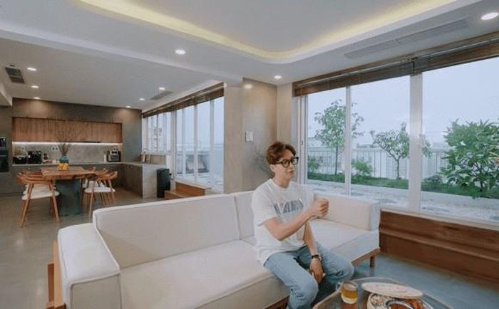 Cơ ngơi 270 m2 của Ngô Kiến Huy tại khu Phú Mỹ Hưng (TP.HCM).