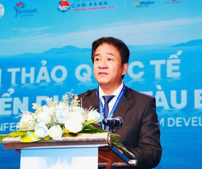 Ông Nguyễn Long Biên, Phó chủ tịch Thường trực UBND tỉnh Khánh Hòa phát biểu khai mạc 