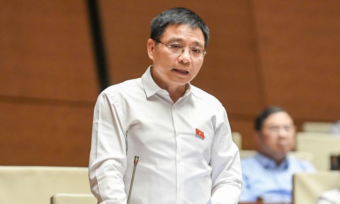Phó Thủ tướng Nguyễn Văn Thắng phát biểu trước Quốc hội.